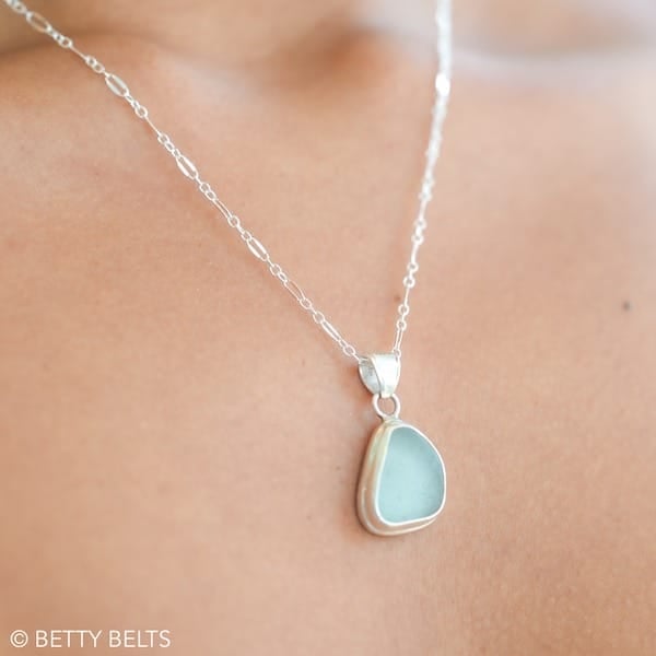 A7 DappedSterlingSilverChain_PSG1b MiniSeaGlassPendant_04744_WEB